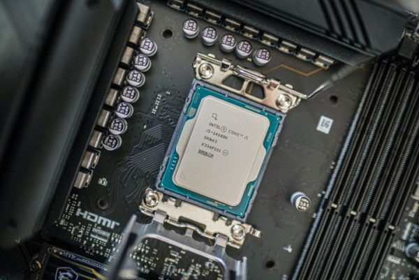 Intel Core i5-14600K processor inside its socket. Intel Core i5-14600K processor inside its socket.