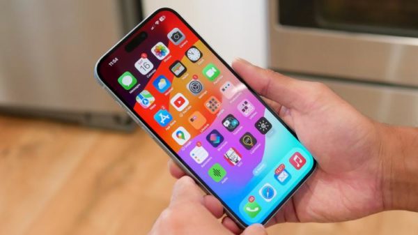 Apple iPhone 15 Plus review.