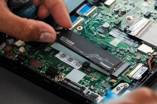 how to install a solid state drive in your laptop kingstonssd how to install a solid state drive in your laptop kingstonssd