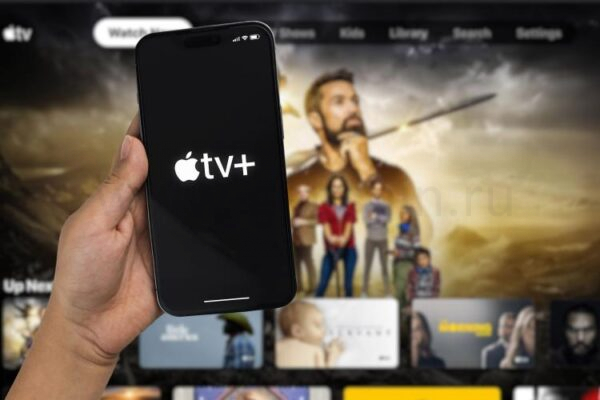 логотип apple tv plus на экране смартфона