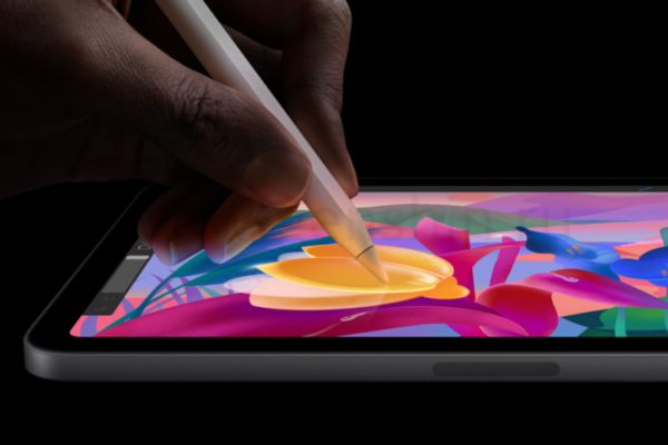 iPad mini с Apple Pencil на экране.
