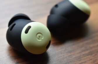 Наушники Pixel Buds Pro зеленого цвета.