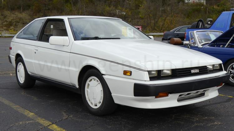 Передний 3/4 вид Isuzu Impulse 1987 года