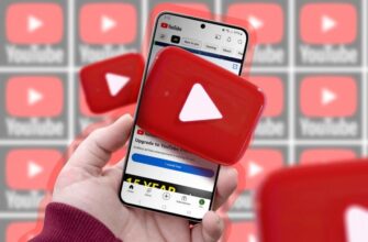 Человек держит телефон, из экрана которого выходит логотип YouTube, на фоне несколько логотипов YouTube.
