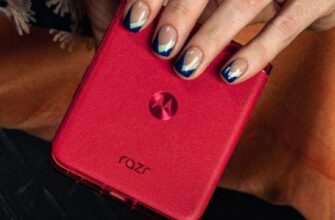 Задняя сторона Motorola Razr 40 Ultra.