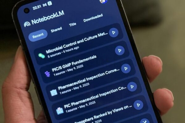 Приложение NotebookLM на Android телефоне