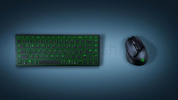 Беспроводная мышь Razer Joro и Basilisk на столе