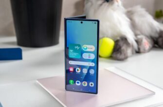 samsung galaxy z fold 7 standing on display showing the home screen on the cover display 54641201987 o-1