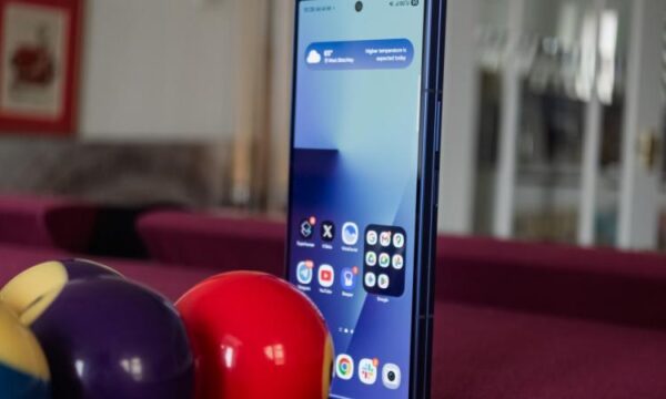 The Galaxy Z Fold 7 Cover Screen
