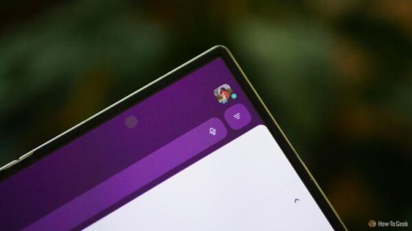 Status bar icons completely hidden on a Samsung Galaxy Z Fold 6.