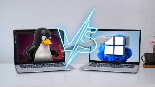 Ноутбук с Linux и талисманом Linux с мечом, рядом ноутбук с Windows, а посередине надпись 'vs'.