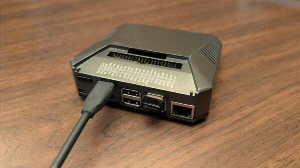 A Raspberry Pi 4 configured to work as a travel router.