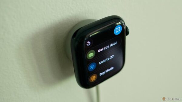 Apple Watch Home Assistant dashboard with scripts visible.