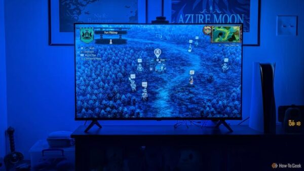 Govee TV Backlight 3 Pro в темноте с включённой игрой на экране.