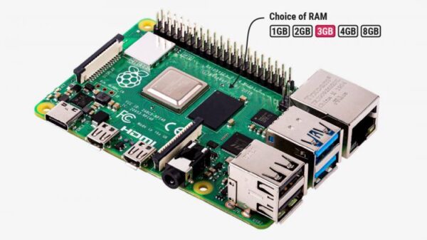 Плата Raspberry Pi 4 с 3 ГБ оперативной памяти.