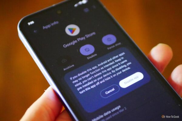Отключение Play Store на Google Pixel 10a.
